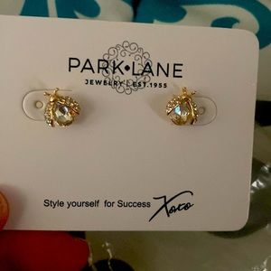 Stunning lady bug post earrings